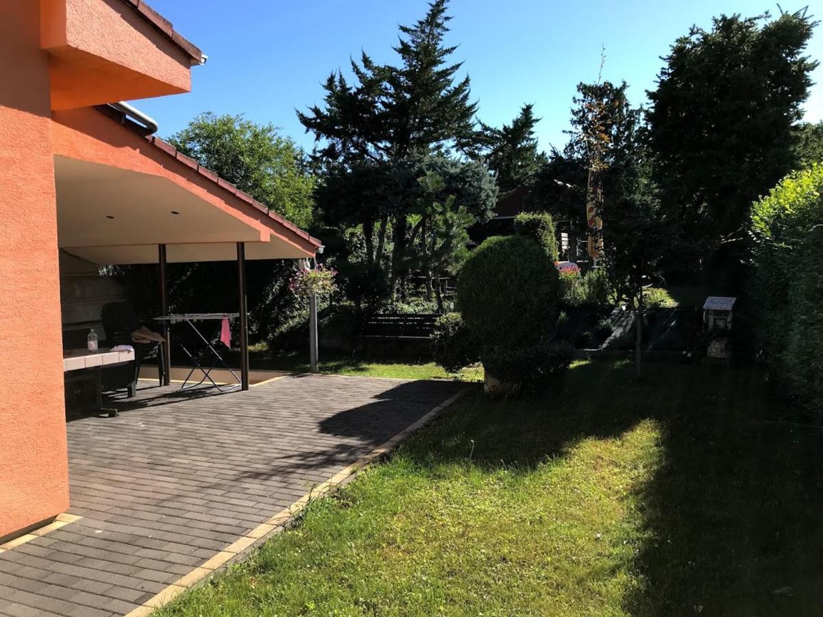 Apartman Marta Banka Zewnętrze zdjęcie