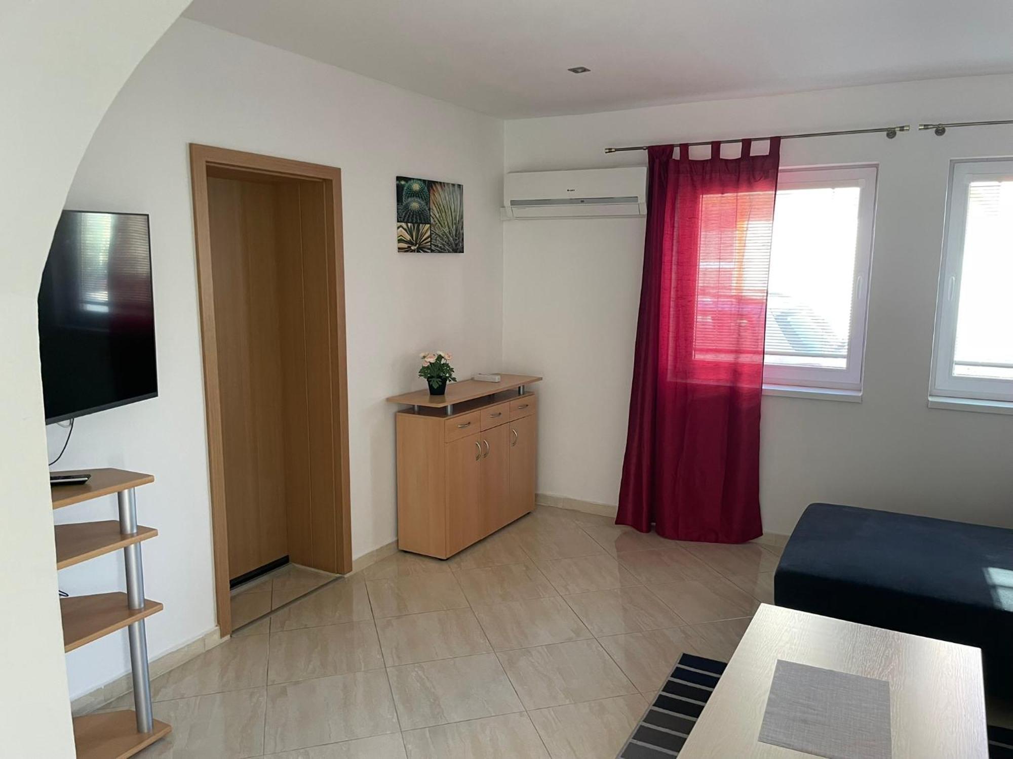 Apartman Marta Banka Zewnętrze zdjęcie
