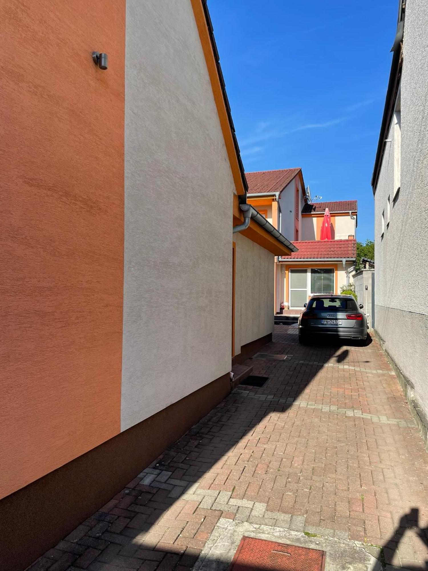 Apartman Marta Banka Zewnętrze zdjęcie
