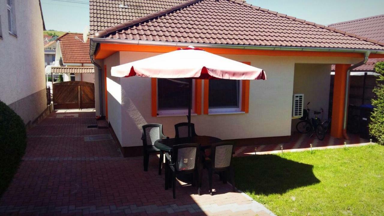Apartman Marta Banka Zewnętrze zdjęcie