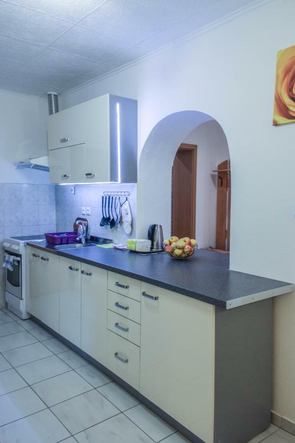 Apartman Marta Banka Zewnętrze zdjęcie